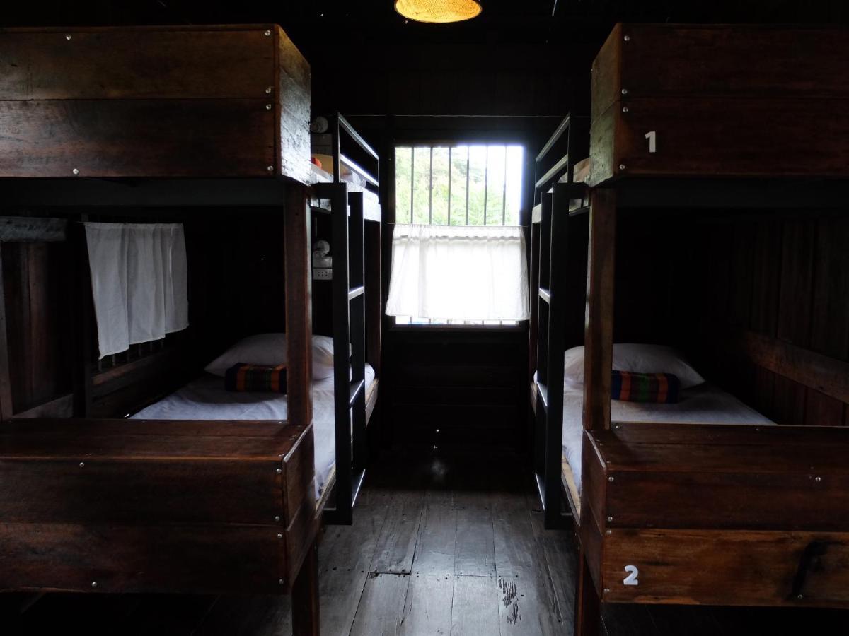 Iamwarin Mini Hostel Warin Chamrap Buitenkant foto